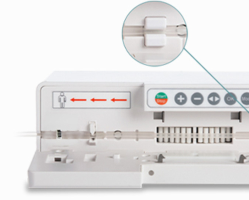 Bomba de la infusión del intravenoso 100V-240V, dispositivos médicos duales de la infusión de la CPU